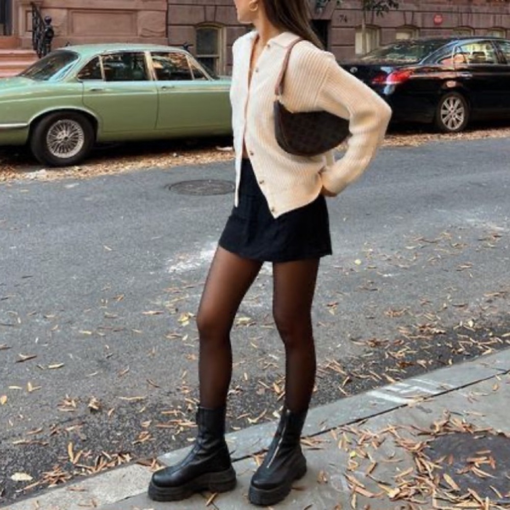 Vintage Black Mini Skirt size Small Global Mind Faux Suede
